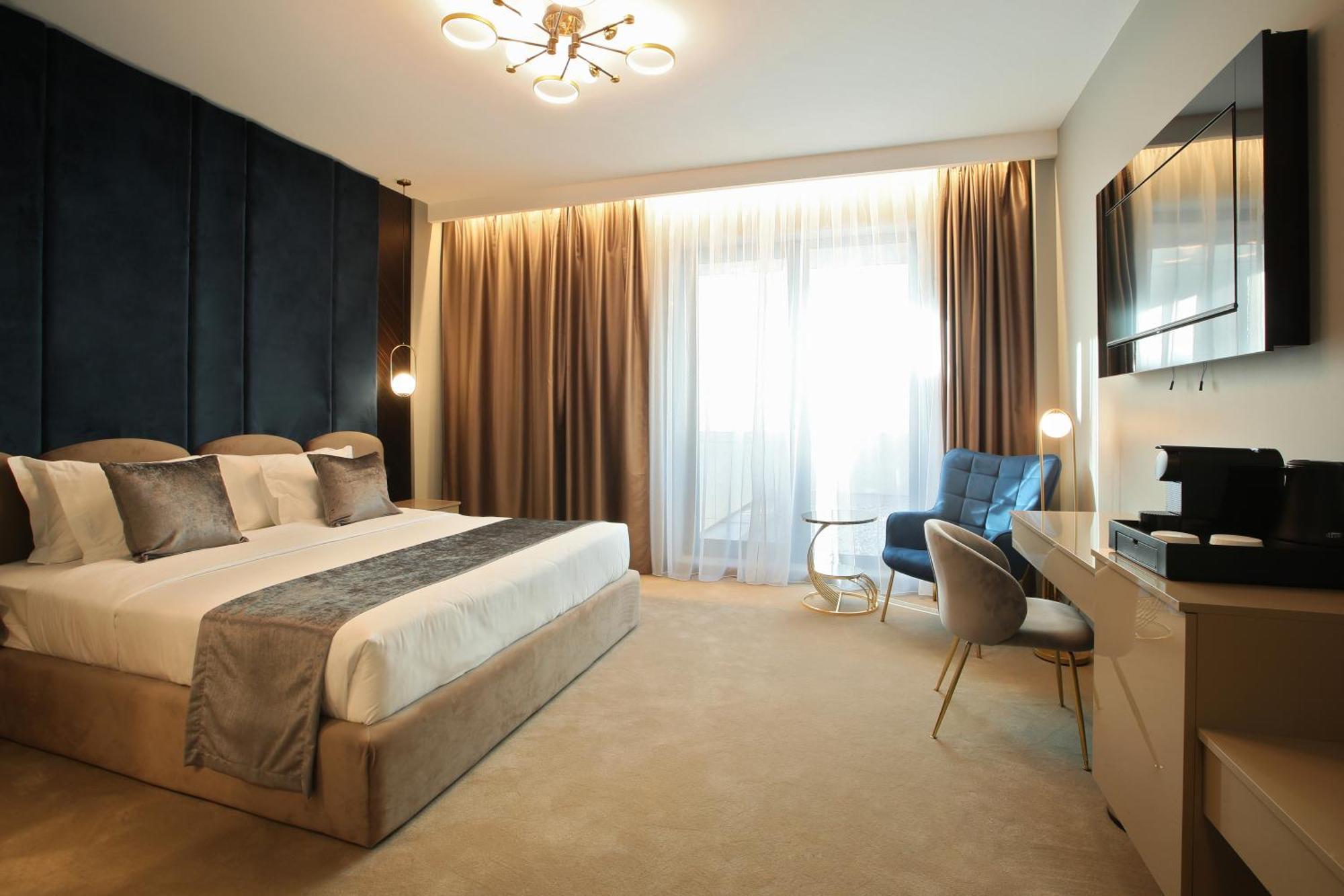 Hotel Artemis Орадя Экстерьер фото